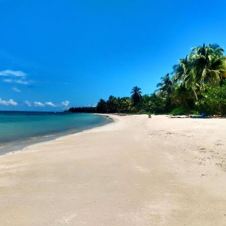 Little Corn Island Beach And Bungalow Exterior photo