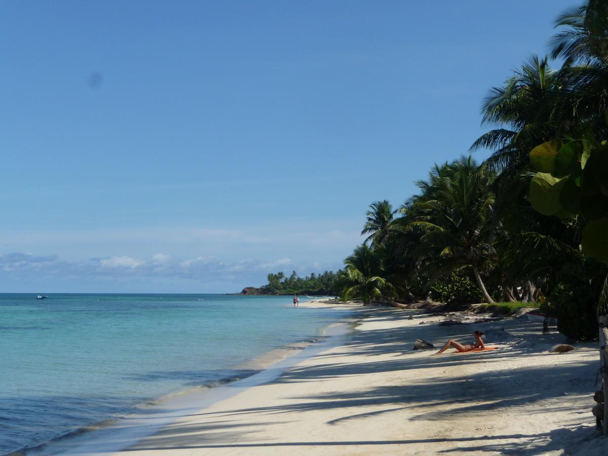 Little Corn Island Beach And Bungalow Exterior photo