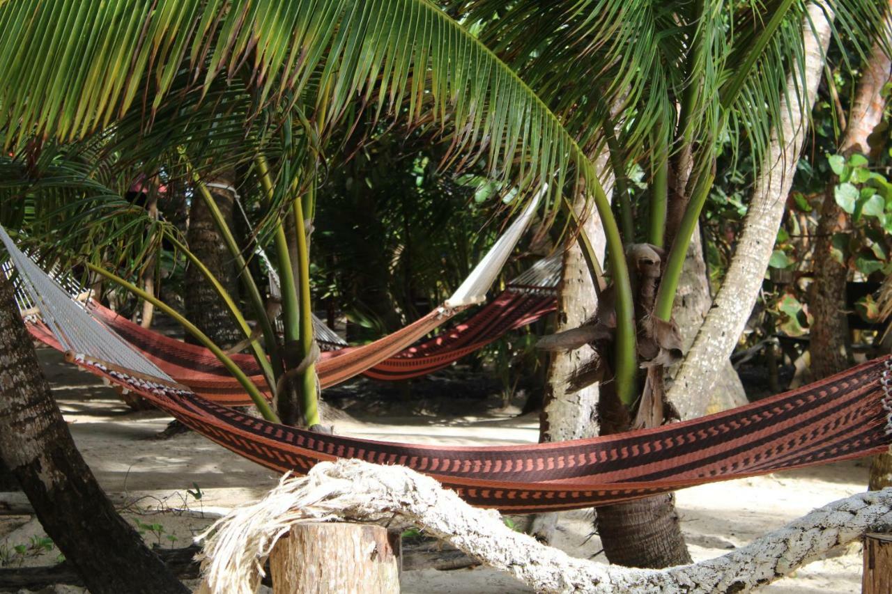 Little Corn Island Beach And Bungalow Exterior photo
