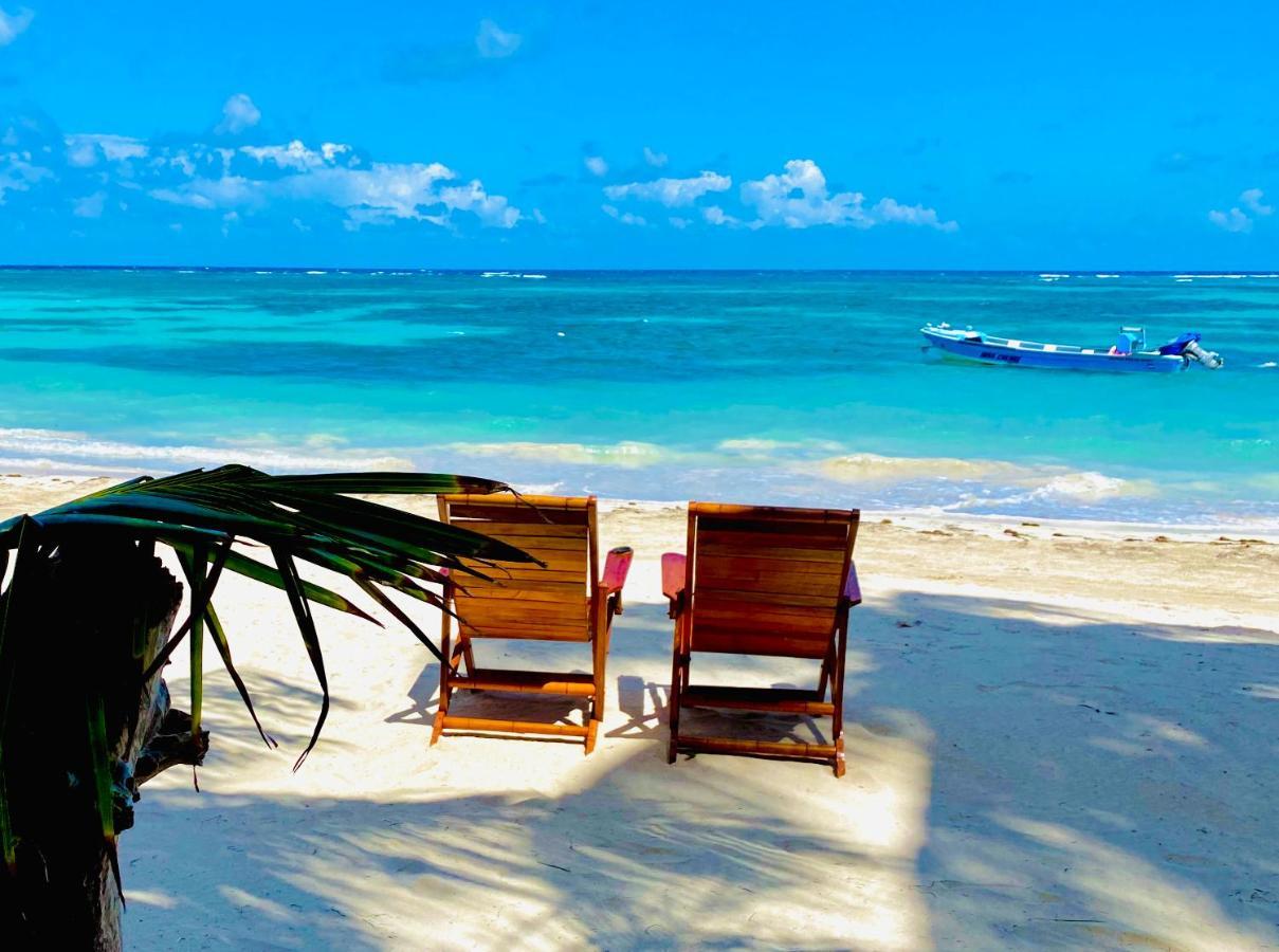 Little Corn Island Beach And Bungalow Exterior photo